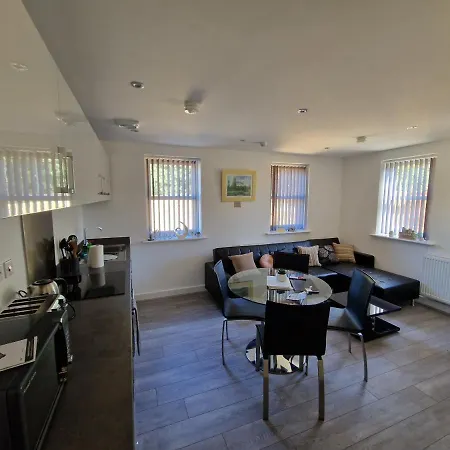 7 Burnby Close,Leeds,Ls14 1Ga Leeds  Exterior photo